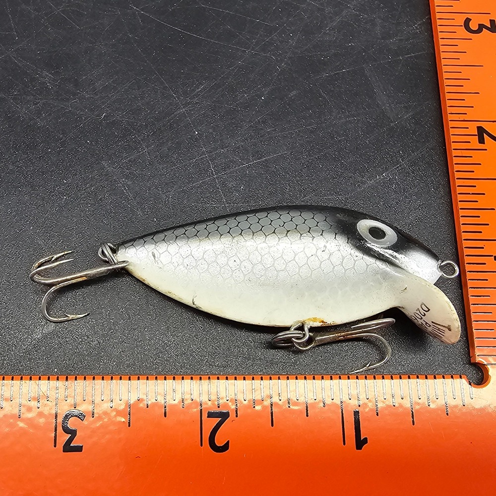 ThinFin Silver Shad Crankbait Black Silver Scale Vintage Fishing Lure D206486